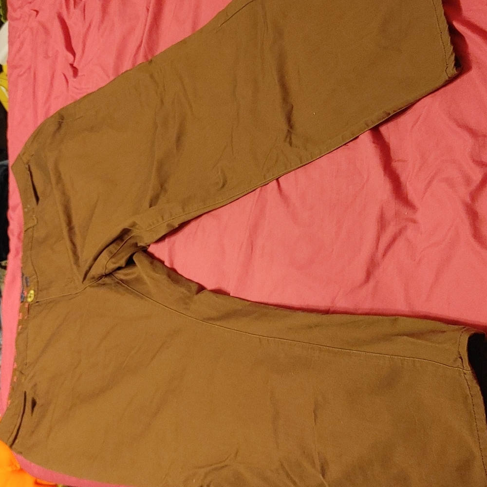 Avenue Jeans